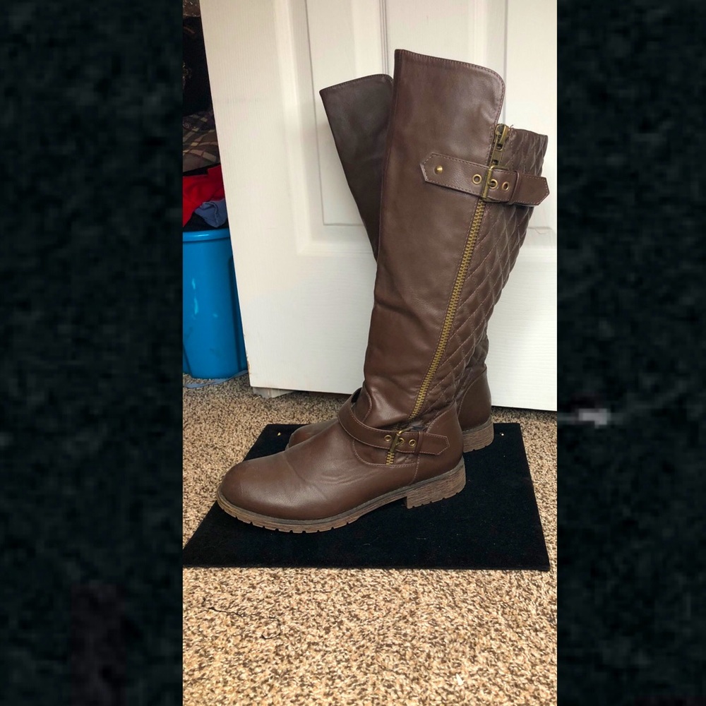 Brown boots